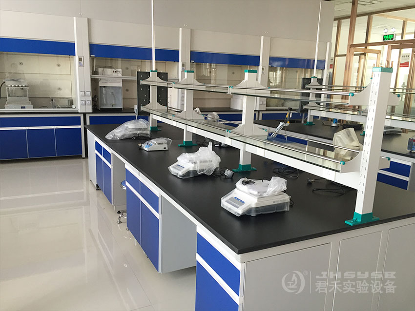 鋼木實(shí)驗(yàn)臺(tái)的材質(zhì)是什么組成的？