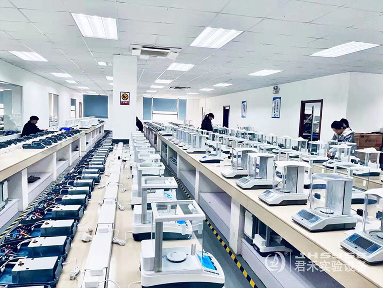 實驗室精密儀器